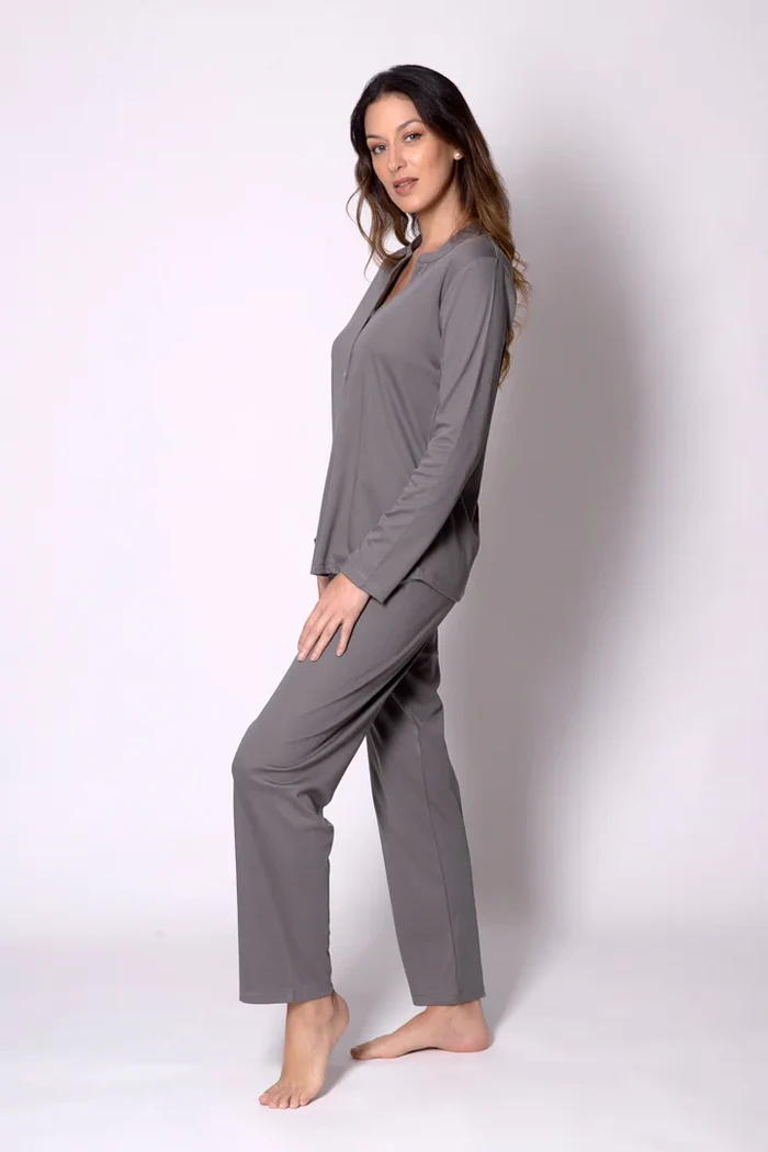 abbie-long-sleeve-grey-IMG_0637.webp