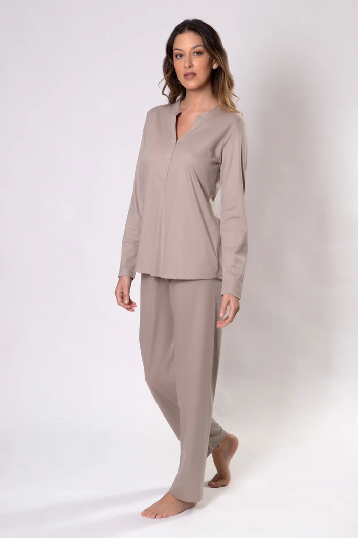 abbie-long-sleeve-set-taupe-IMG_0496.webp